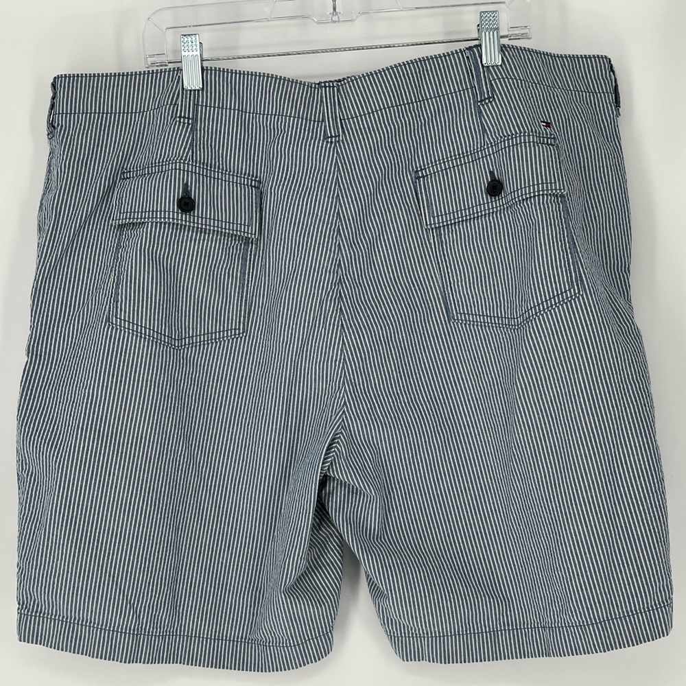 TOMMY HILFIGER NWOT BLUE & WHITE‎ PIN STRIPE COTTON SHORTS